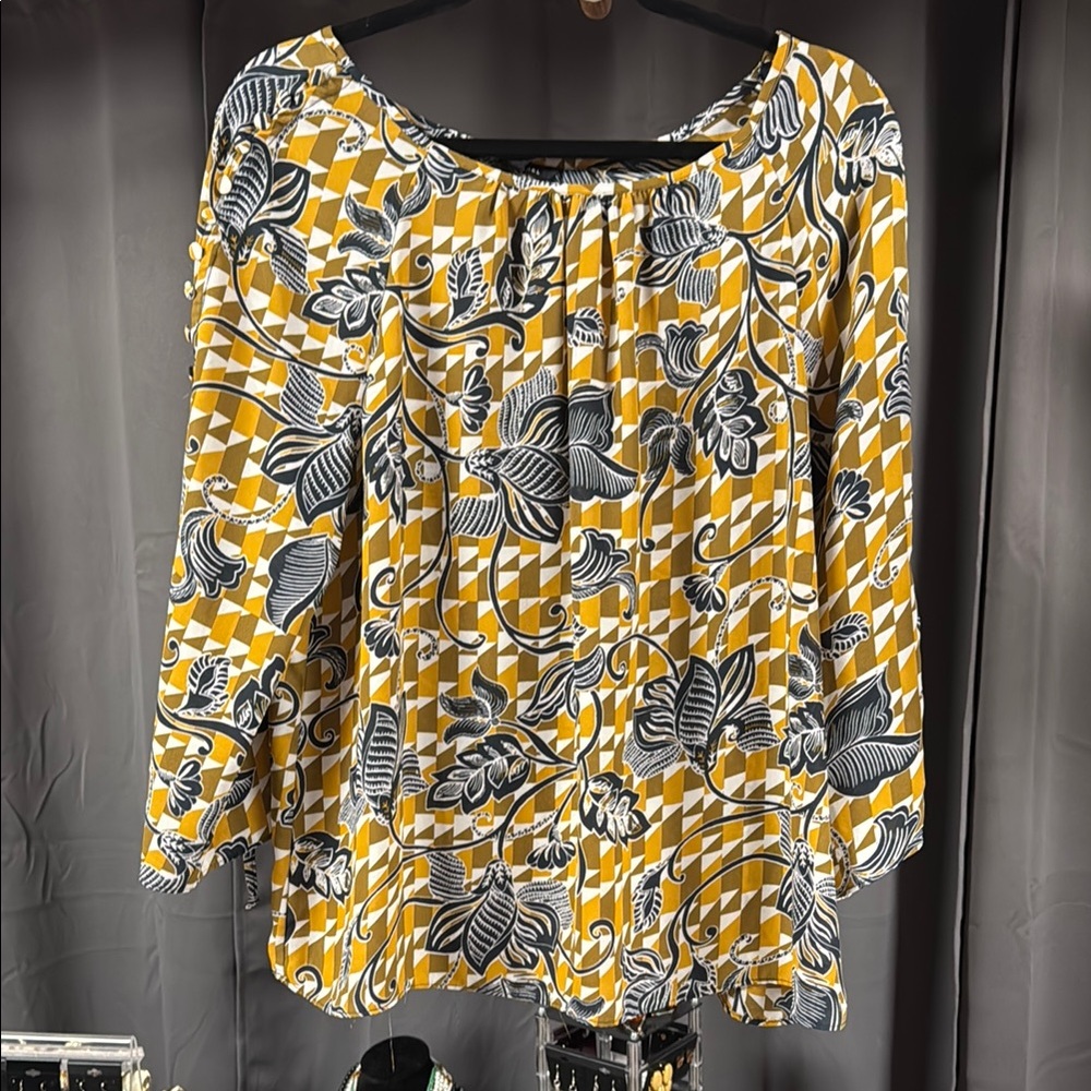 Zac & Rachel Yellow and Black Relaxed Pleated Blouse
